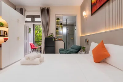 带阳台豪华双人房 — Apec Signature Hotel